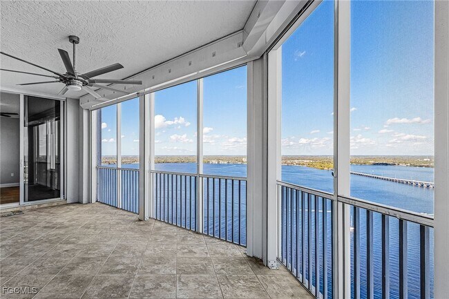 Building Photo - 2104 W First St