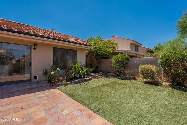 Building Photo - 1717 N Ventura Ln