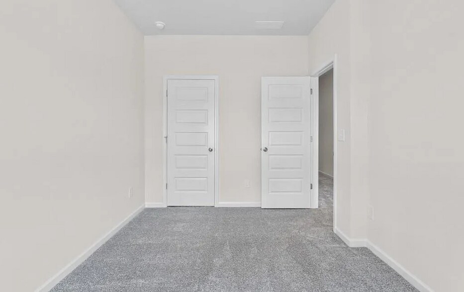 Building Photo - 257 Dupont Dr