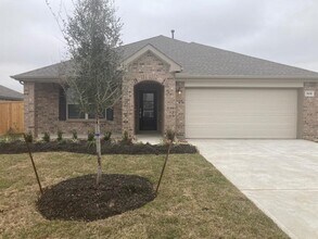 Building Photo - 3806 Rock Ledge Dr