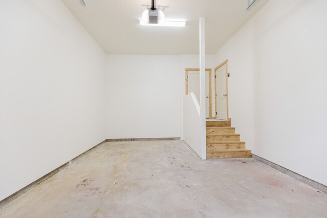 Building Photo - Beautiful New Construction Mountain Retreat