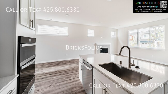 Building Photo - 5203 86th Ave NE