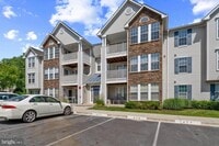 Building Photo - 5601 Avonshire Pl