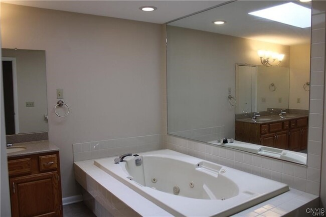 Building Photo - 4785 Huntwood Path