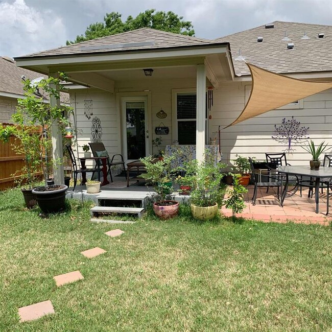Building Photo - 1322 Tumbling River Dr