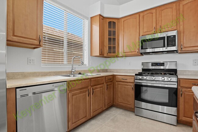 Building Photo - Beautiful 5 bed / 3 bath Home in the San Tan Heights Community of San Tan Valley