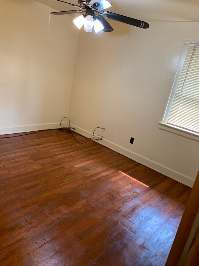 Building Photo - 13410 Rugby Rd