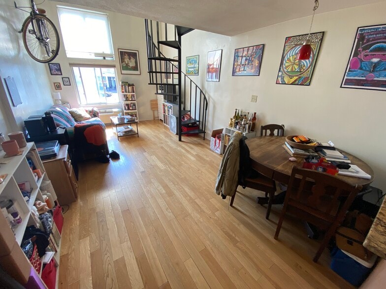 Building Photo - 4 Leeds St