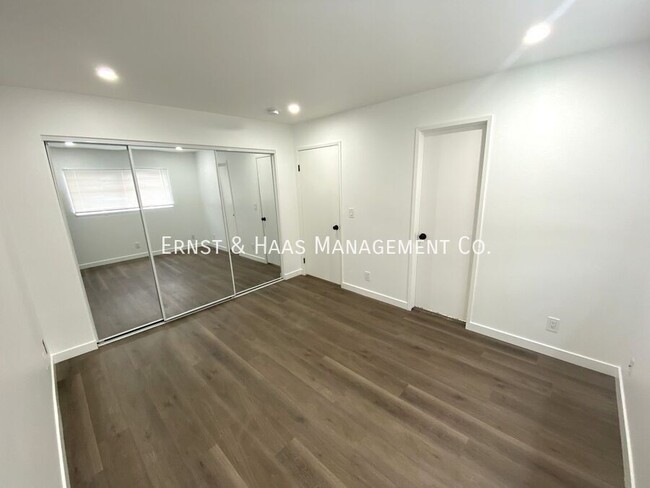 Building Photo - 6673 N Hammond Ave