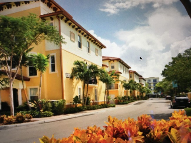 Building Photo - 2682 N Federal Hwy