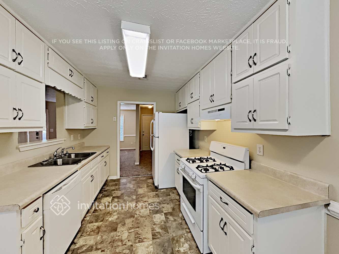 Building Photo - 400 Freedom Dr