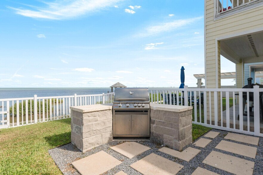 Building Photo - 204 Las Joyas Blvd