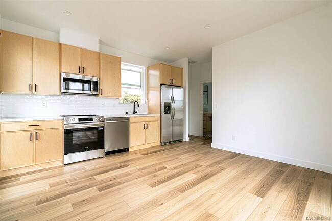 Building Photo - 2945 B. St