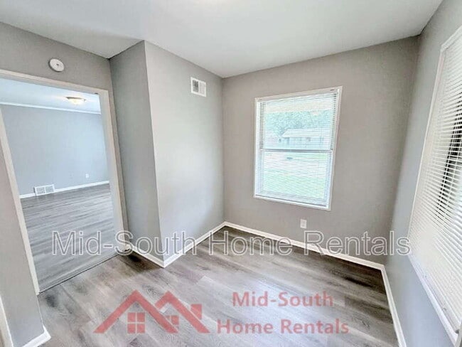 Building Photo - 1730 Tahiti Ln
