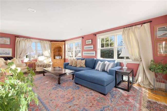 Building Photo - 9 White Terrace