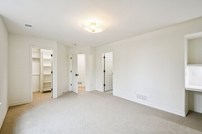 Building Photo - Stunning Cherry Hills Luxury Rental | 5bd/...