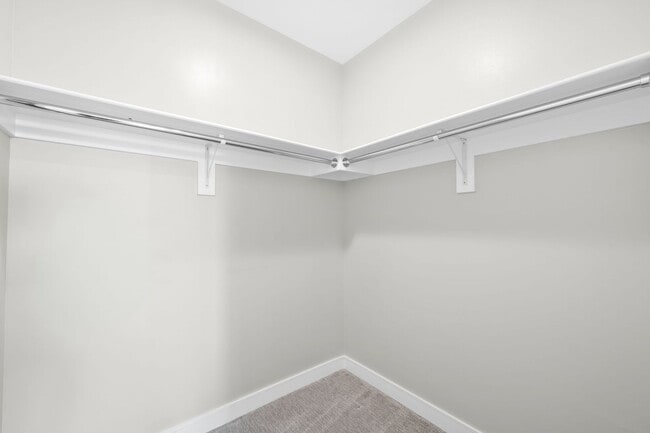 Building Photo - 6th Floor 1BD, 1.5BA Condo at the Lakehouse off Sloan's Lake