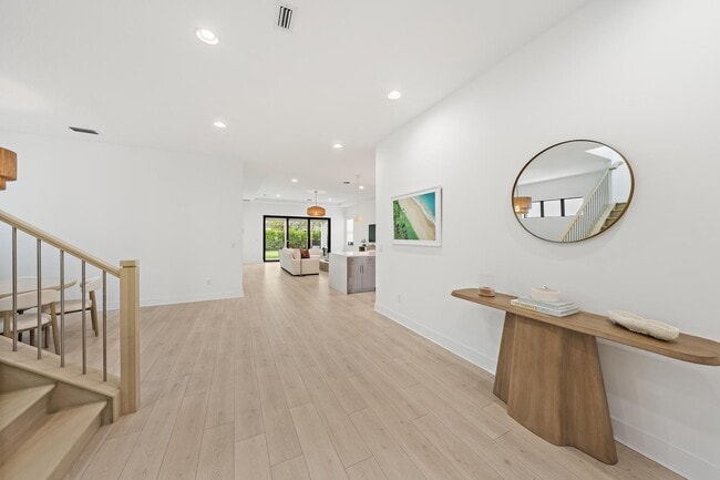 Building Photo - 13185 Faberge Pl