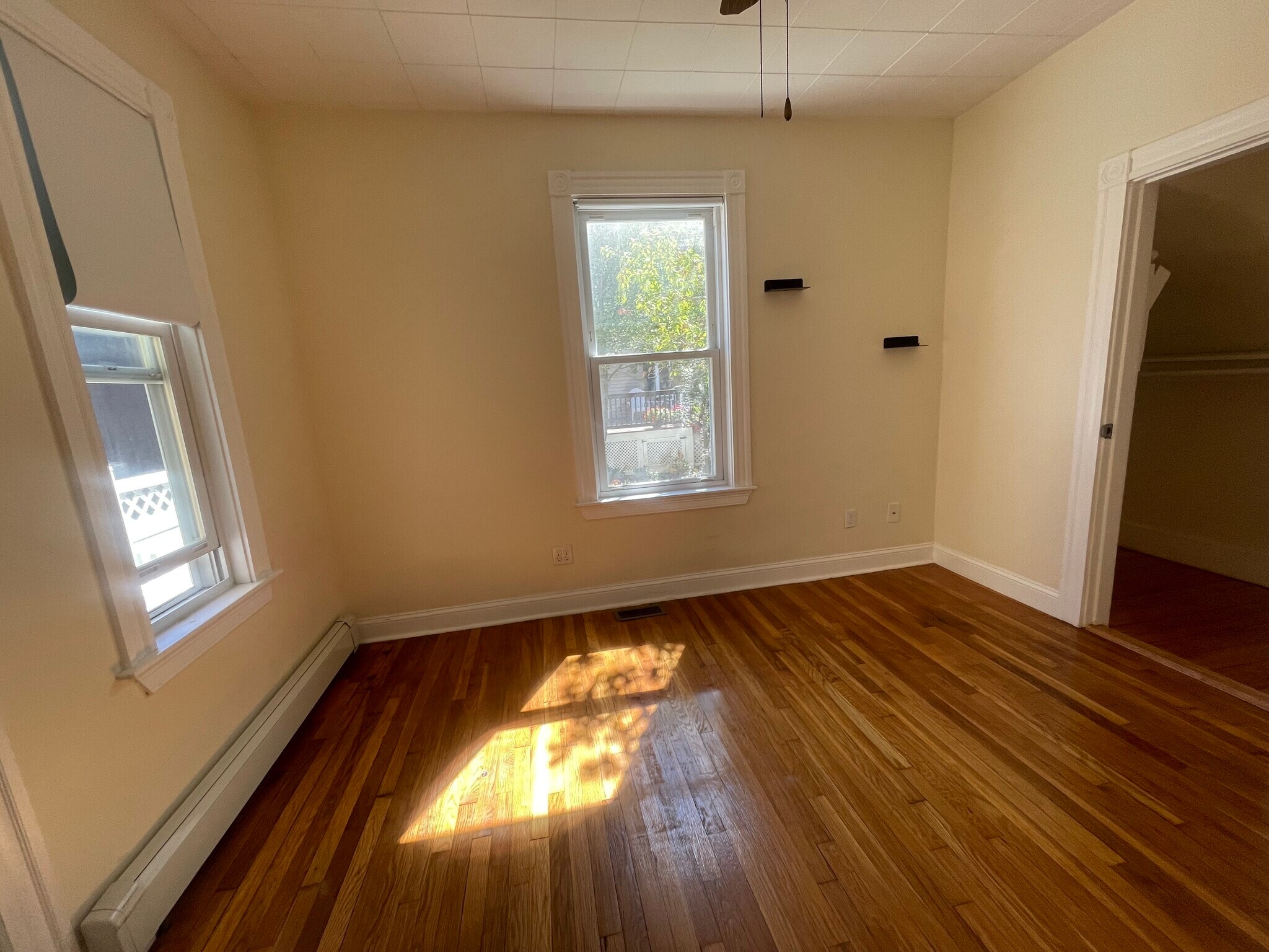 Building Photo - 48 Chester Ave