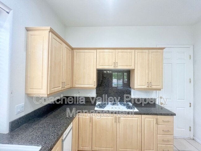 Building Photo - 20 Trafalgar