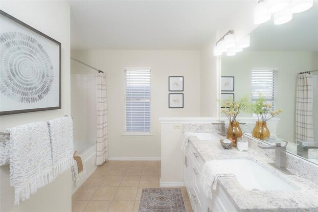 Building Photo - 2201 Broughton Ct