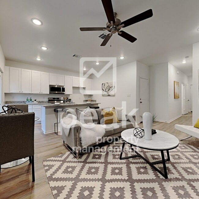 Building Photo - $1675! 3 Bed/2.5 Bath Townhome located in Forest Hill, Texas!