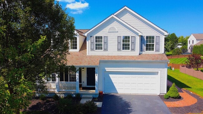 Primary Photo - 129 Sapphire Ice Dr