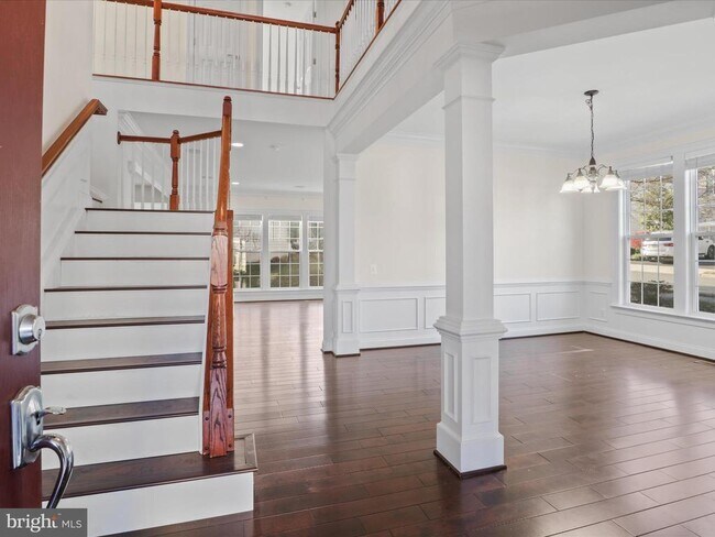Building Photo - 43527 Loudoun Barn Way