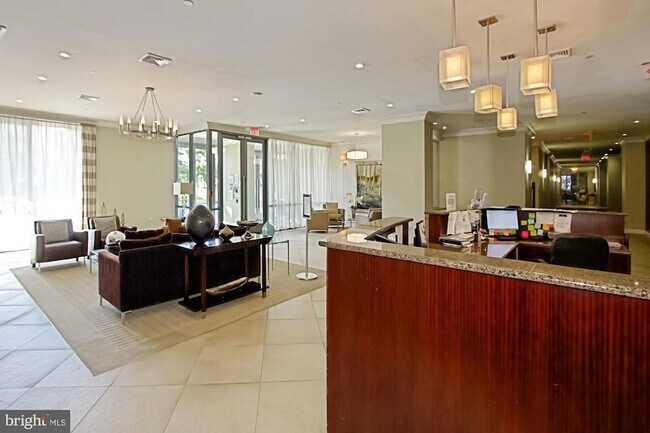 Building Photo - 2451 Midtown Ave