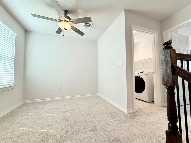 Building Photo - 7506 Elk Grove Path