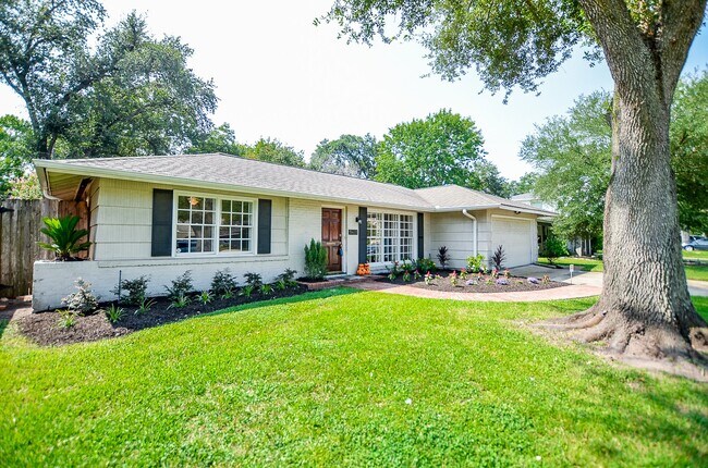 Primary Photo - 5421 Pagewood Ln