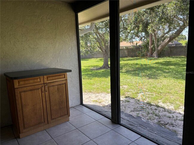 Building Photo - 996 N Beneva Rd