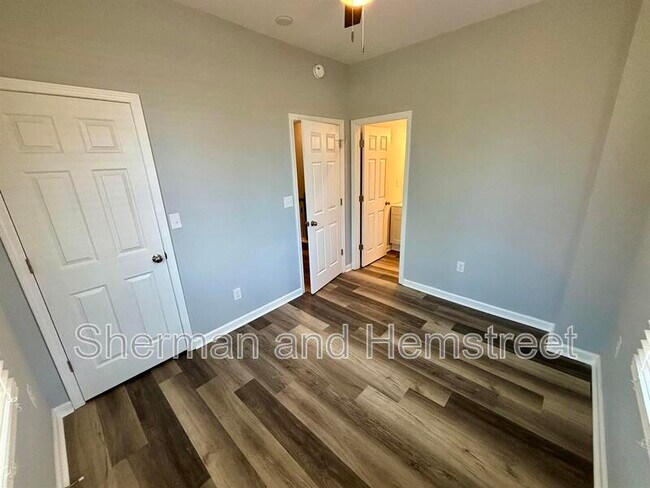 Building Photo - 112 Telfair St