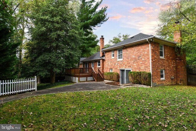 Building Photo - 4100 Dewmar Ct