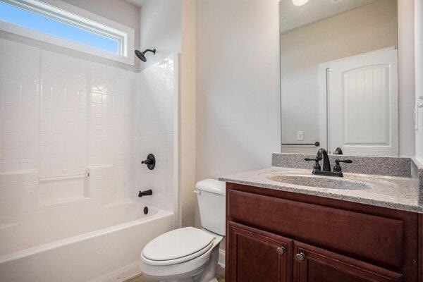 Building Photo - 2295 Manor View