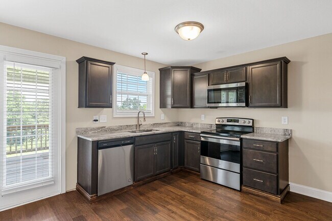 Building Photo - 2961 Lancelot Ln