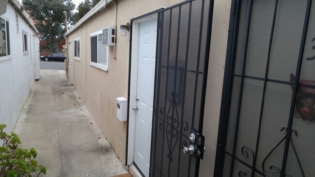 Building Photo - 5042 W Point Loma Blvd