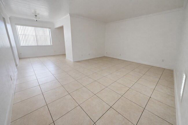 Building Photo - 3500 Jackson St Hollywood, FL 33021