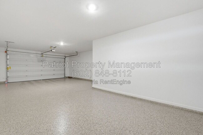 Building Photo - 5635 W Hayduk Rd