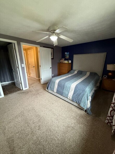 Building Photo - 443 Lockhaven Ct