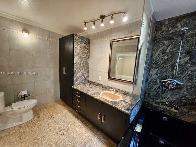 Building Photo - 38 SW 6th St