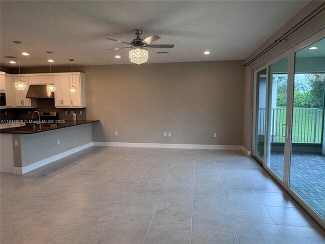 Building Photo - 12780 SW Clear Water Way