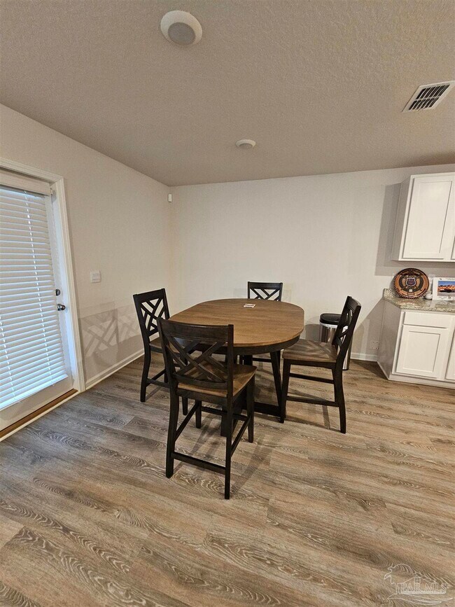 Building Photo - 6304 Burrow Ln