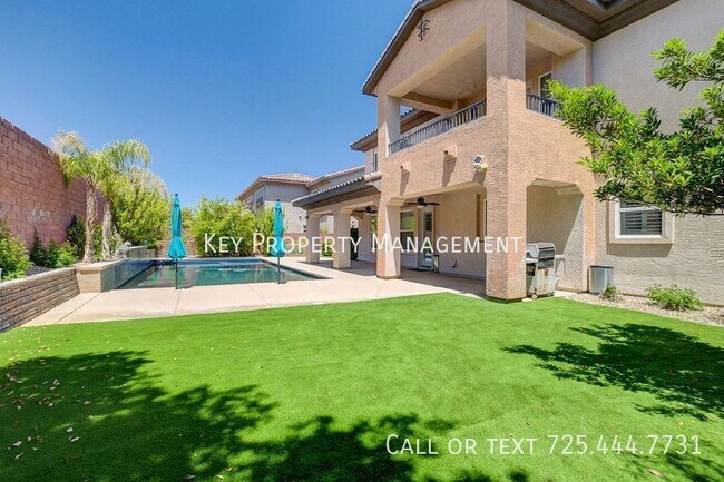 Building Photo - 4 BEDROOM 4.5 BATH MOUNTAINS EDGE REMODELE...