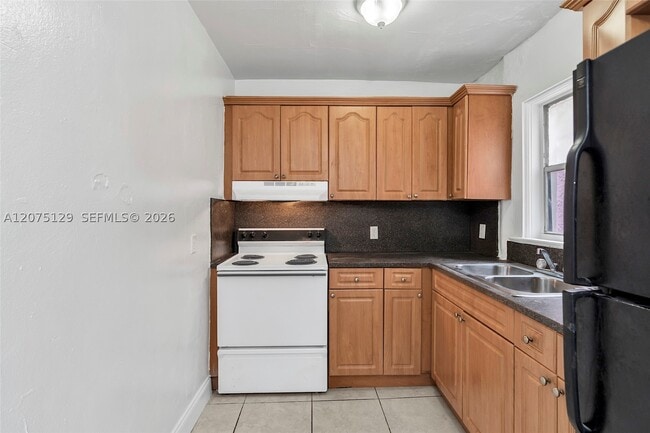 Building Photo - 1137 NW 29th St
