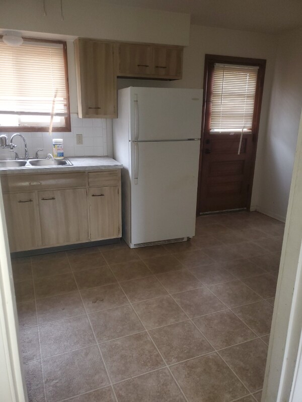 Building Photo - 377 Pershing Ave NE