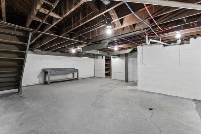 Building Photo - 5613 Jennings Station Rd