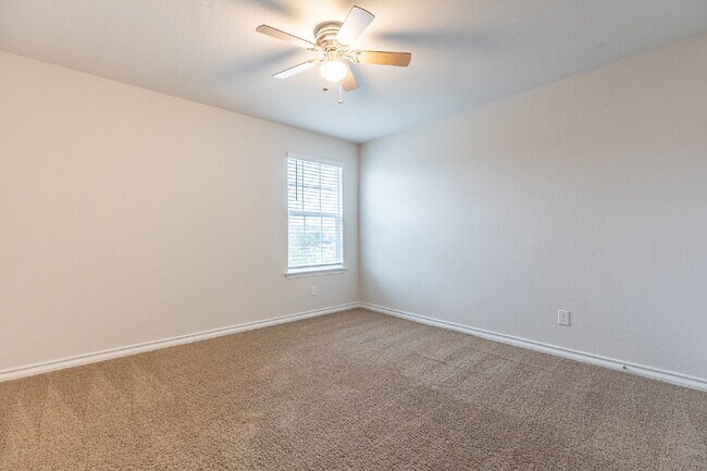 Building Photo - 2918 Lindenwood Run