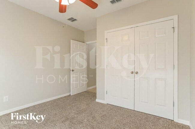 Building Photo - 3512 Cayugas Loop