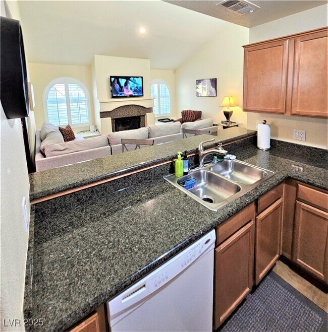 Building Photo - 3145 E Flamingo Rd